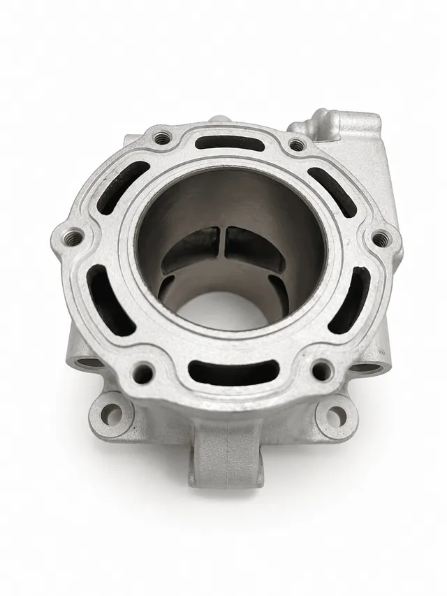Cylindre TM EN/MX 125 2 temps rechromé avec restauration du dépôt en nickel-carbure de silicium et polissage T-Shape.